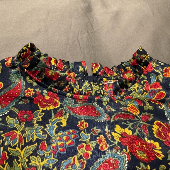 Dress small, Paisley - Picture 2 of 4